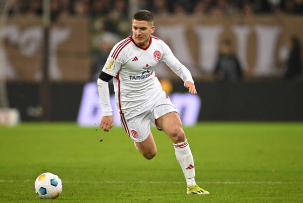 全场贡献 全场贡献