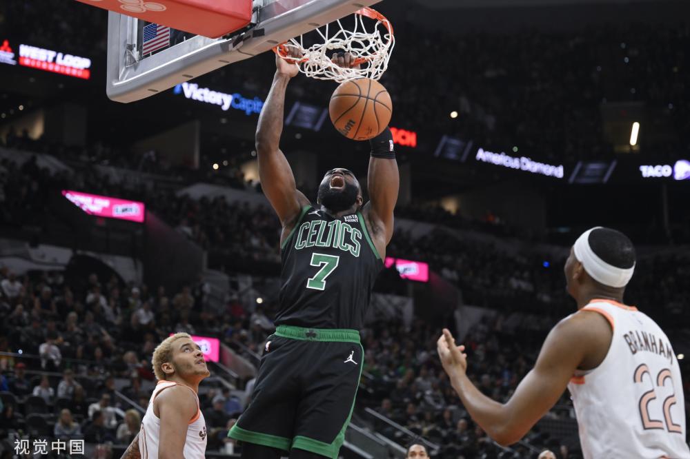 足球界取得 足球界取得